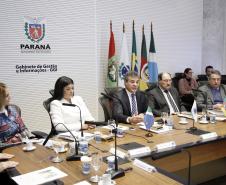 Governador Beto Richa e a Secretária da Familía e Desenvolvimento Social, Fernanda Richa, participam da Reunião com os governadores que compõem o Conselho de Desenvolvimento e Integração Sul (Codesul), José Ivo Sartori, (Rio Grande do Sul), Raimundo Colombo (Santa Catarina) e Reinaldo Azambuja, representado pela vice-governadora, Rosiane Modesto de Oliveira (Mato Grosso do Sul), no Palácio Iguaçu, em Curitiba