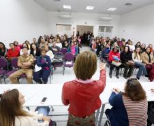 Secretária da Família e Desenvolvimento Social, Fernanda Richa, participa de encontro de gestores na Casa da Mulher Brasileira - Foto: Rogério Machado/SECS