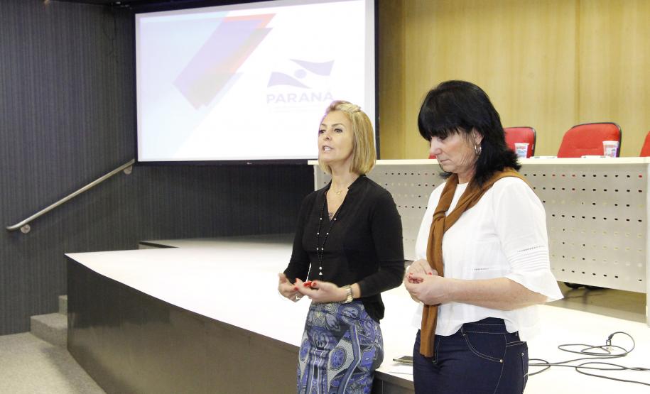 Secretária da Família e Desenvolvimento Social, Fernanda Richa, participa da abertura do encontro para profissionais do CREAS/PAEFI.