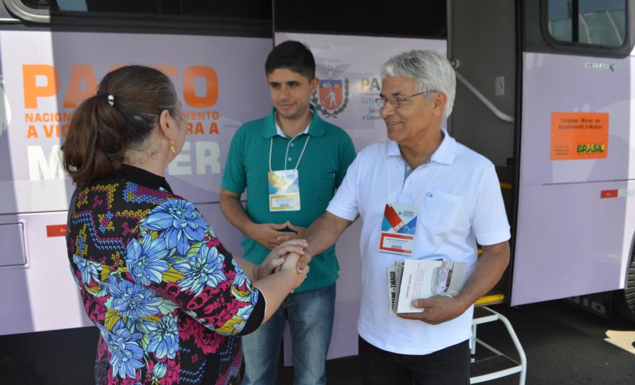 Prefeitos e prefeitas visitam unidade móvel de atendimento à mulher durante o Encontro de Líderes, em Foz do Iguaçu. Fotos: Aliocha Mauricio