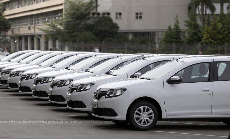 Secretária do Trabalho e Desenvolvimento Social, Fernanda Richa, participa da entrega de 27 veículos para as Delegacias da Mulher em 14 cidades.Fotos: Rogério Machado / SECS