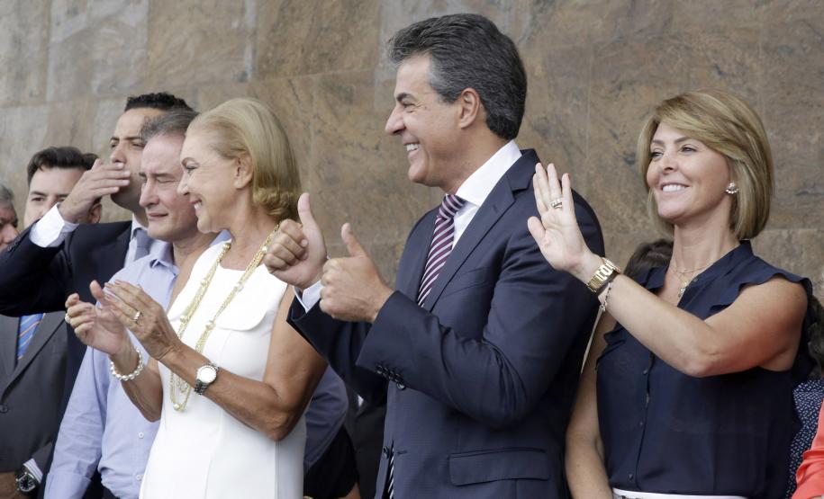 Secretária do Trabalho e Desenvolvimento Social, Fernanda Richa, participa da entrega de 27 veículos para as Delegacias da Mulher em 14 cidades.Fotos: Rogério Machado / SECS