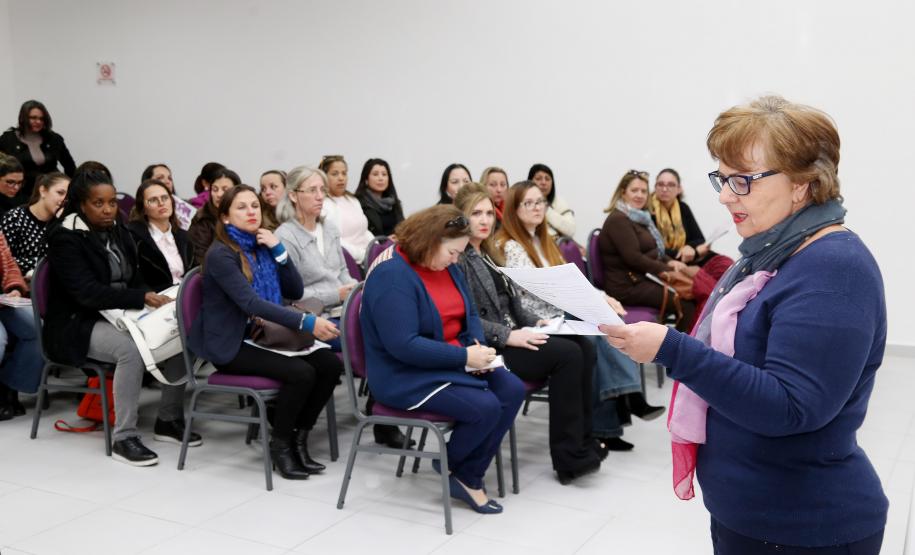 Secretária da Família e Desenvolvimento Social, Fernanda Richa, participa de encontro de gestores na Casa da Mulher Brasileira - Foto: Rogério Machado/SECS