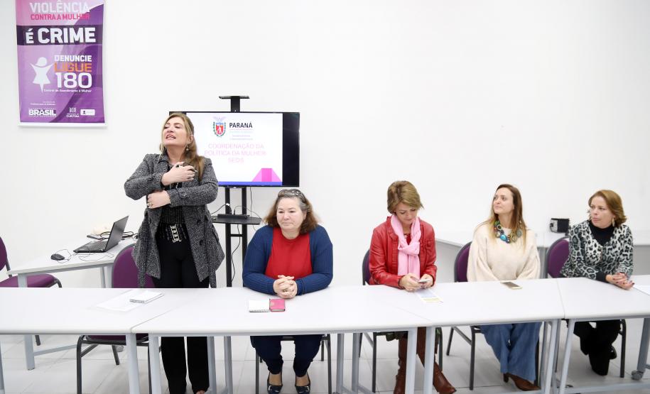 Secretária da Família e Desenvolvimento Social, Fernanda Richa, participa de encontro de gestores na Casa da Mulher Brasileira - Foto: Rogério Machado/SECS