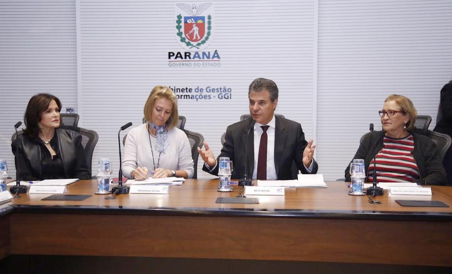 31/08/2016 - Fernanda Richa comanda a primeira reunião do Codesul em 2016 - Foto: Rogério Machado/SECS Secretária da Família e Desenvolvimento Social, Fernanda Richa, comanda a primeira reunião do Codesul em 2016 - Foto: Rogério Machado/SECS - Foto: Rogério Machado/SECS