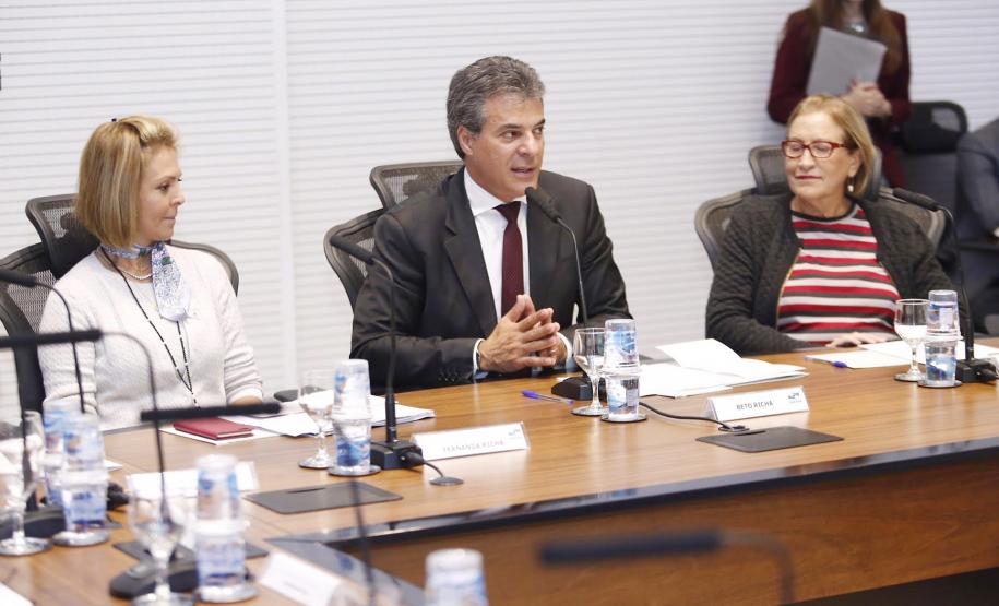31/08/2016 - Fernanda Richa comanda a primeira reunião do Codesul em 2016 - Foto: Rogério Machado/SECS Secretária da Família e Desenvolvimento Social, Fernanda Richa, comanda a primeira reunião do Codesul em 2016 - Foto: Rogério Machado/SECS - Foto: Rogério Machado/SECS