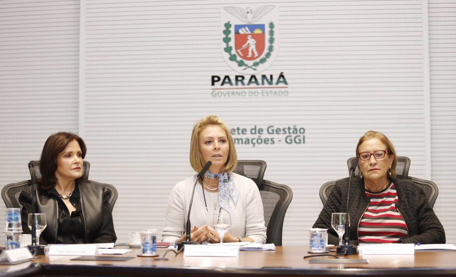 31/08/2016 - Fernanda Richa comanda a primeira reunião do Codesul em 2016 - Foto: Rogério Machado/SECS Secretária da Família e Desenvolvimento Social, Fernanda Richa, comanda a primeira reunião do Codesul em 2016 - Foto: Rogério Machado/SECS - Foto: Rogério Machado/SECS