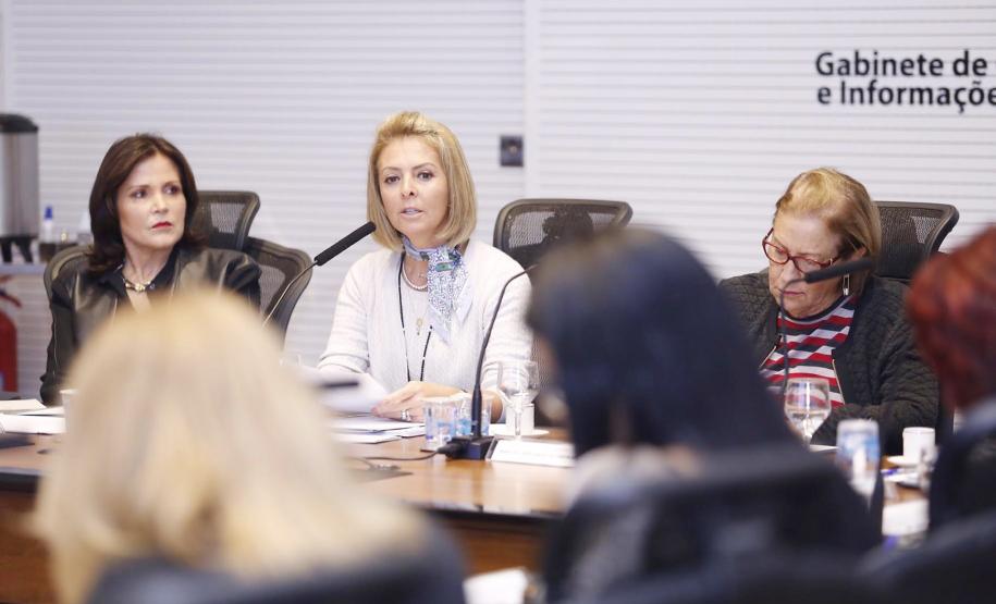 31/08/2016 - Fernanda Richa comanda a primeira reunião do Codesul em 2016 - Foto: Rogério Machado/SECS Secretária da Família e Desenvolvimento Social, Fernanda Richa, comanda a primeira reunião do Codesul em 2016 - Foto: Rogério Machado/SECS - Foto: Rogério Machado/SECS